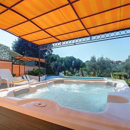 Nicole Holiday home