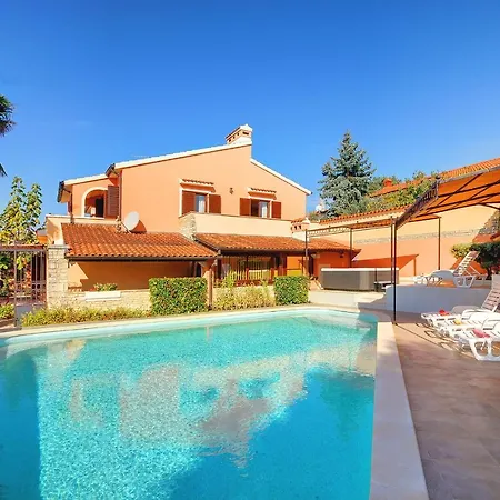 Nicole Holiday home