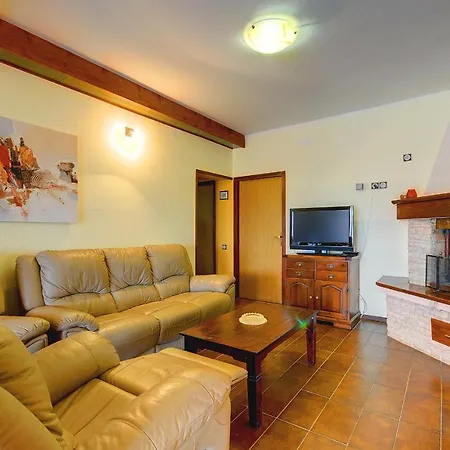 Holiday home Nicole Pula